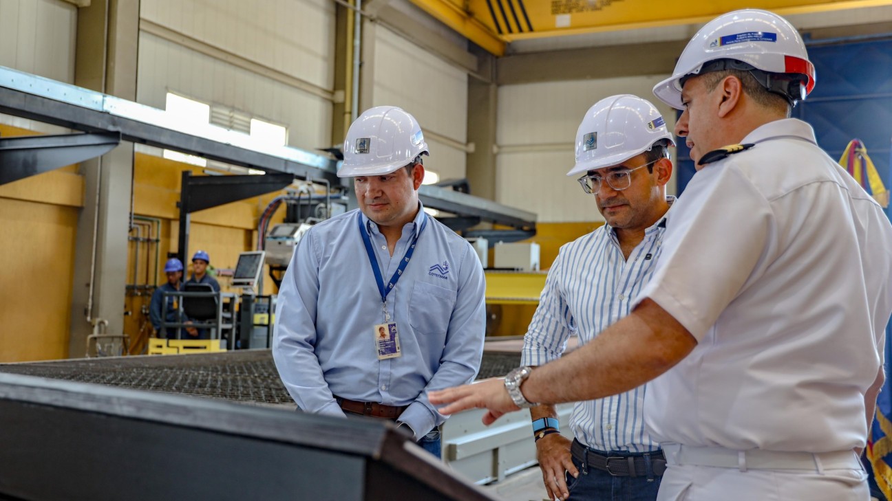 Funcionarios visita Cotecmar